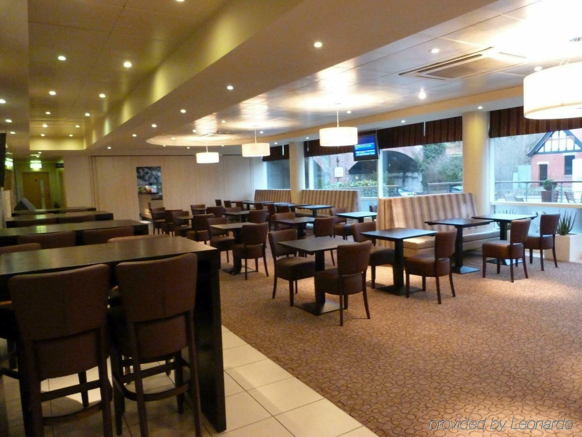 Holiday Inn Express, Chester Racecourse By Ihg Eksteriør billede